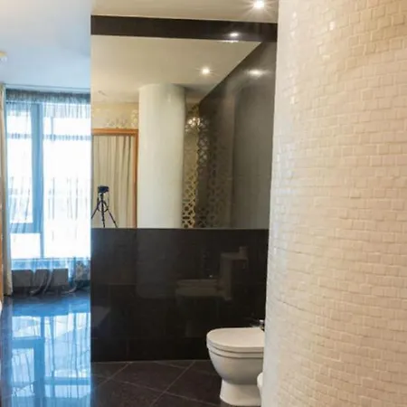 Apartman панельно-кирпичный *